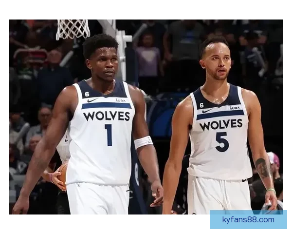 李凯尔：即使无球也专注提升 技术 队伍需围绕戈贝尔组织进攻